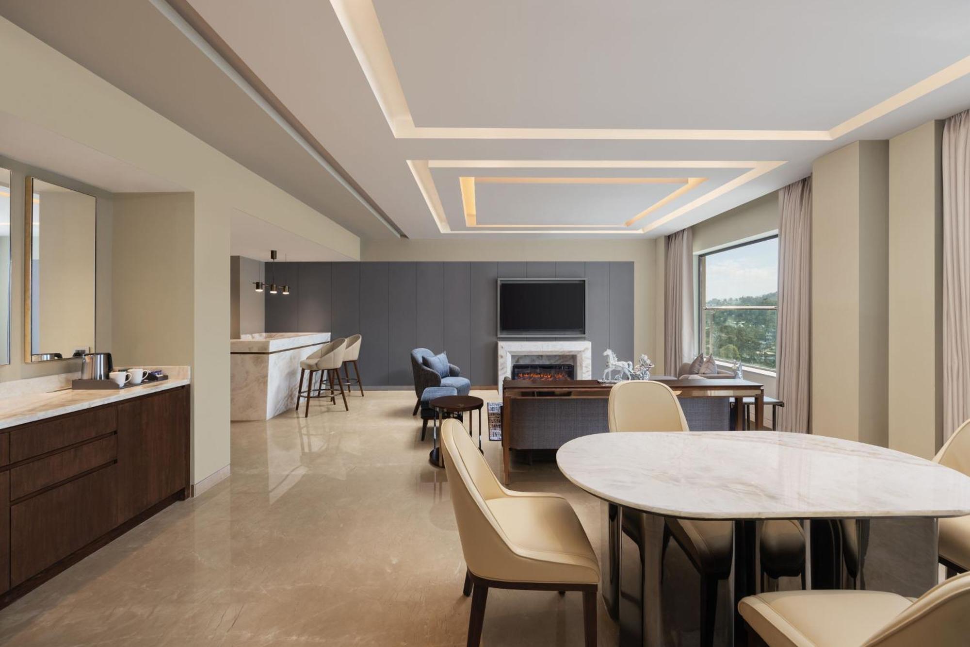 Courtyard By Marriott Shillong Hotel Kültér fotó