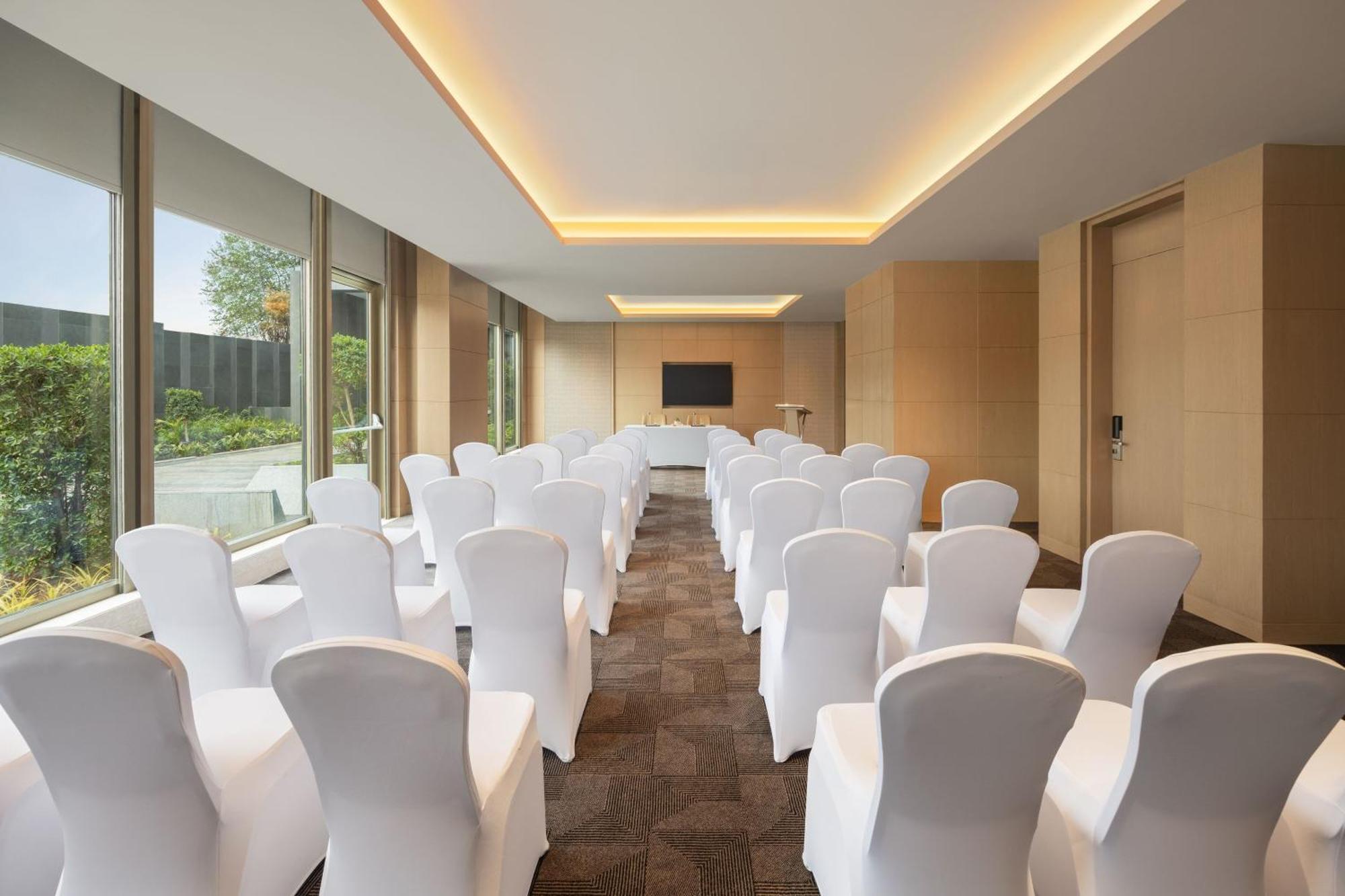 Courtyard By Marriott Shillong Hotel Kültér fotó